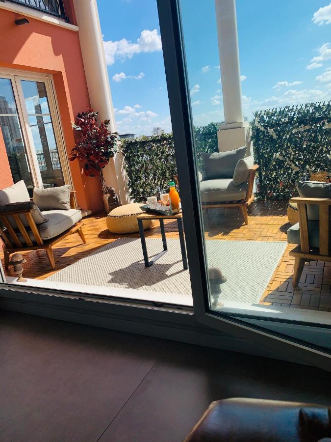 Bed And Breakfast Luxe La Defense U-Arena Courbevoie Exterior photo